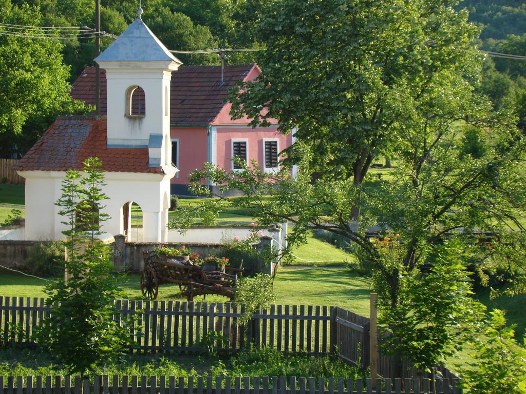 Country House Tunjina Kuca Stara Kapela Hostal Pavlovci Habitación foto